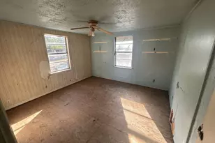 710 E Walnut St, Nocona, TX 76255 - Photo 2