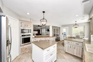 2313 Prestwick Dr, League City, TX 77573 - Photo 12