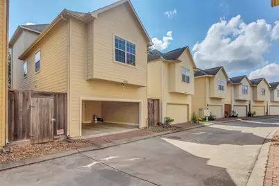 9006 Lakes At 610 Drive, Houston, TX 77054 - Photo 14