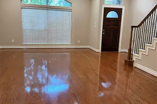 9006 Lakes at 610 Dr, Houston, TX 77054 - Photo 4