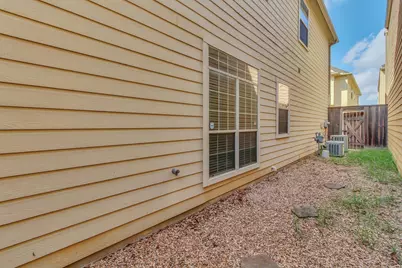 9006 Lakes At 610 Drive, Houston, TX 77054 - Photo 32