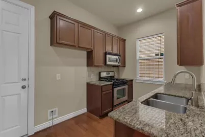 9006 Lakes At 610 Drive, Houston, TX 77054 - Photo 12
