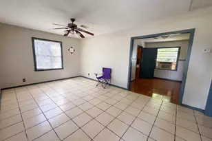 73 Burbank St, Houston, TX 77076 - Photo 2