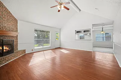 206 Forest Oaks Lane, Lake Jackson, TX 77566 - Photo 6