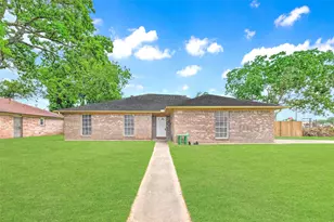 1001 N Shepherd Dr, Baytown, TX 77520 - Photo 2