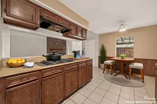 1001 N Shepherd Dr, Baytown, TX 77520 - Photo 16