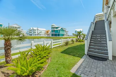 3827 Sea Breeze Lane, Galveston, TX 77554 - Photo 16