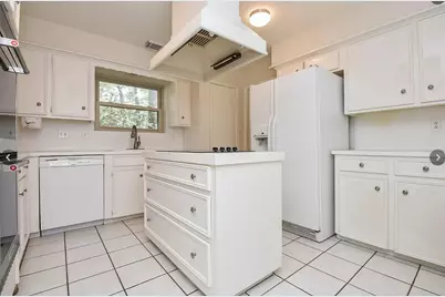 5406 Three Oaks Circle, Houston, TX 77069 - Photo 12