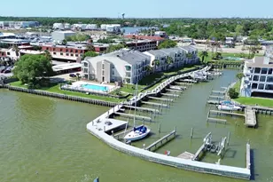 311 Yacht Club Ln, El Lago, TX 77586 - Photo 10