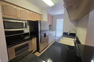 311 Yacht Club Ln, El Lago, TX 77586 - Photo 4