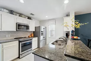 714 Redwing Pl Dr, Houston, TX 77009 - Photo 8