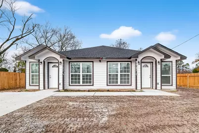 7725 Hoffman Street #B, Houston, TX 77016 - Photo 1