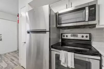 2815 Greenridge Drive #3-019, Houston, TX 77057 - Photo 2