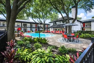 2815 Greenridge Dr, Houston, TX 77057 - Photo 1