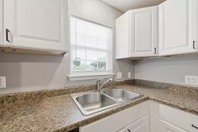 5414 Evelyn Street, Texas City, TX 77591 - Photo 10