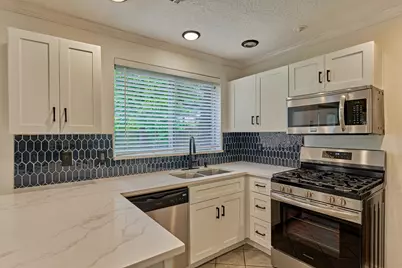 10 Lazy Morning Place, The Woodlands, TX 77381 - Photo 14