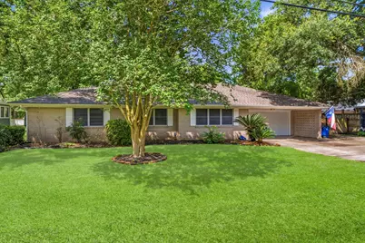211 S Iowa Avenue, League City, TX 77573 - Photo 46