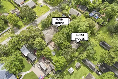 211 S Iowa Avenue, League City, TX 77573 - Photo 2