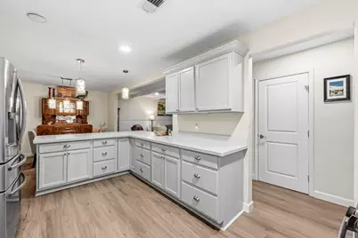 211 S Iowa Avenue, League City, TX 77573 - Photo 12
