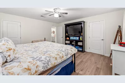 211 S Iowa Avenue, League City, TX 77573 - Photo 22