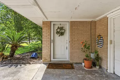 211 S Iowa Avenue, League City, TX 77573 - Photo 4