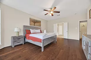 5911 Indian Hills Ln Ln, Sugar Land, TX 77479 - Photo 10