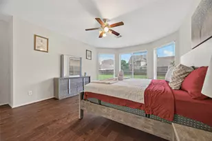 5911 Indian Hills Ln Ln, Sugar Land, TX 77479 - Photo 8