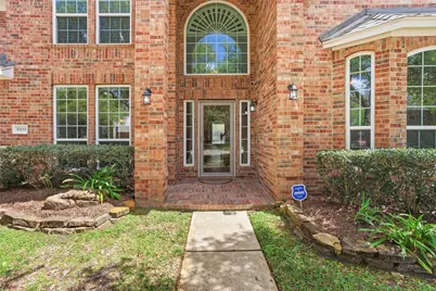 3909 Conroe Lake Court, Pearland, TX 77581 - Photo 4