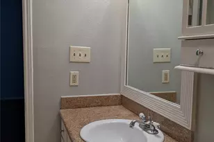 2100 Tanglewilde St, Houston, TX 77063 - Photo 8