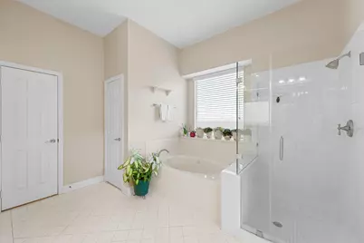 6006 Soaring Pine Court, Kingwood, TX 77345 - Photo 16