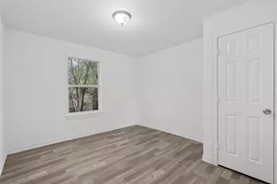 99 Brownwood Dr, Baytown, TX 77520 - Photo 14