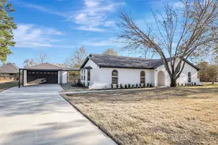 1211 Mere Dr, Pinehurst, TX 77362 - Photo 2