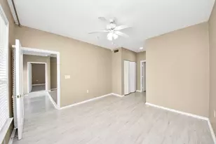 2400 McCue Rd, Houston, TX 77056 - Photo 16