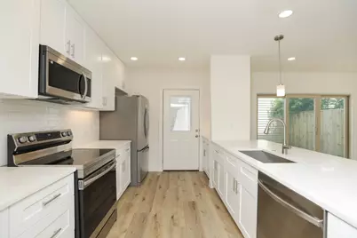 2050 Augusta Drive, Houston, TX 77057 - Photo 12