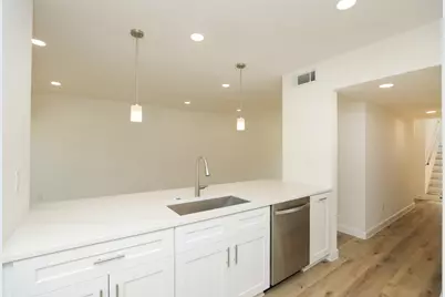 2050 Augusta Drive, Houston, TX 77057 - Photo 18