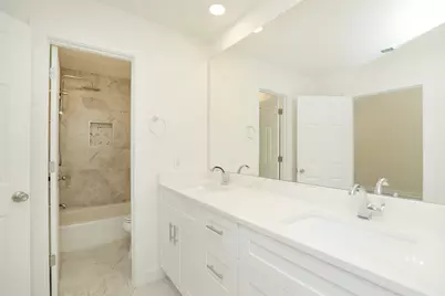 2050 Augusta Drive, Houston, TX 77057 - Photo 20