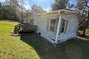 322 Nueces Dr, Trinity, TX 75862 - Photo 2