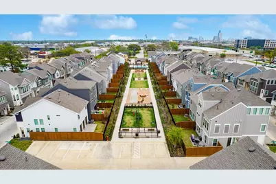 10981 Swang Link Drive, Houston, TX 77043 - Photo 32