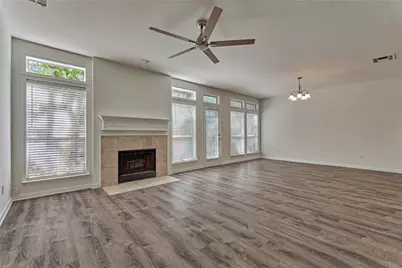 66 Valley Oaks Circle, The Woodlands, TX 77382 - Photo 10
