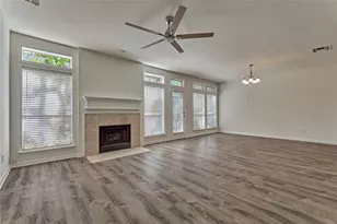 66 Valley Oaks Cir, The Woodlands, TX 77382 - Photo 10