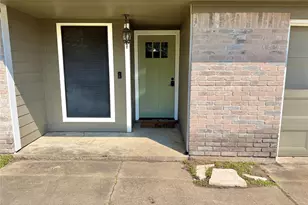 1415 Avenue E, Danbury, TX 77534 - Photo 2