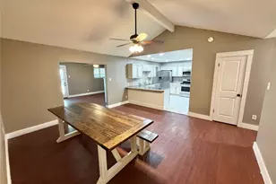 1415 Avenue E, Danbury, TX 77534 - Photo 4