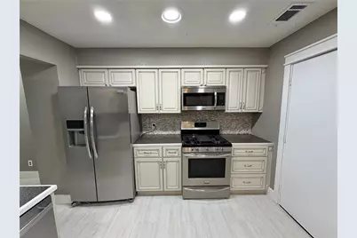 1415 Avenue E, Danbury, TX 77534 - Photo 8