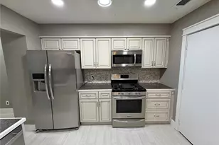 1415 Avenue E, Danbury, TX 77534 - Photo 8