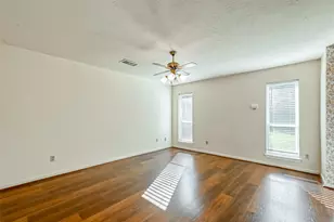 2438 Hodges Bend Cir, Sugar Land, TX 77479 - Photo 32