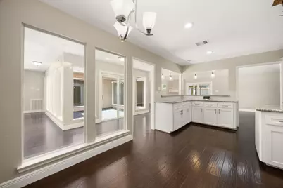 9232 Vickijohn Drive, Houston, TX 77031 - Photo 14