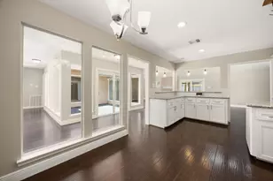 9232 Vickijohn Dr, Houston, TX 77031 - Photo 14