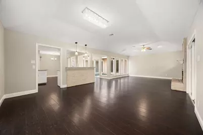9232 Vickijohn Drive, Houston, TX 77031 - Photo 6