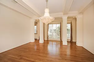 106 N Wynden Estates Ct, Houston, TX 77056 - Photo 10