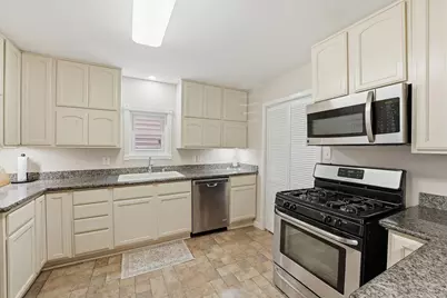 1814 22nd Street, Galveston, TX 77550 - Photo 12